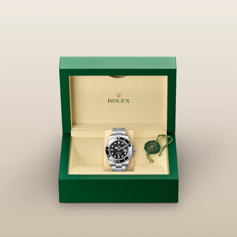 Oyster Perpetual Submariner: The Watch that Unlocked the